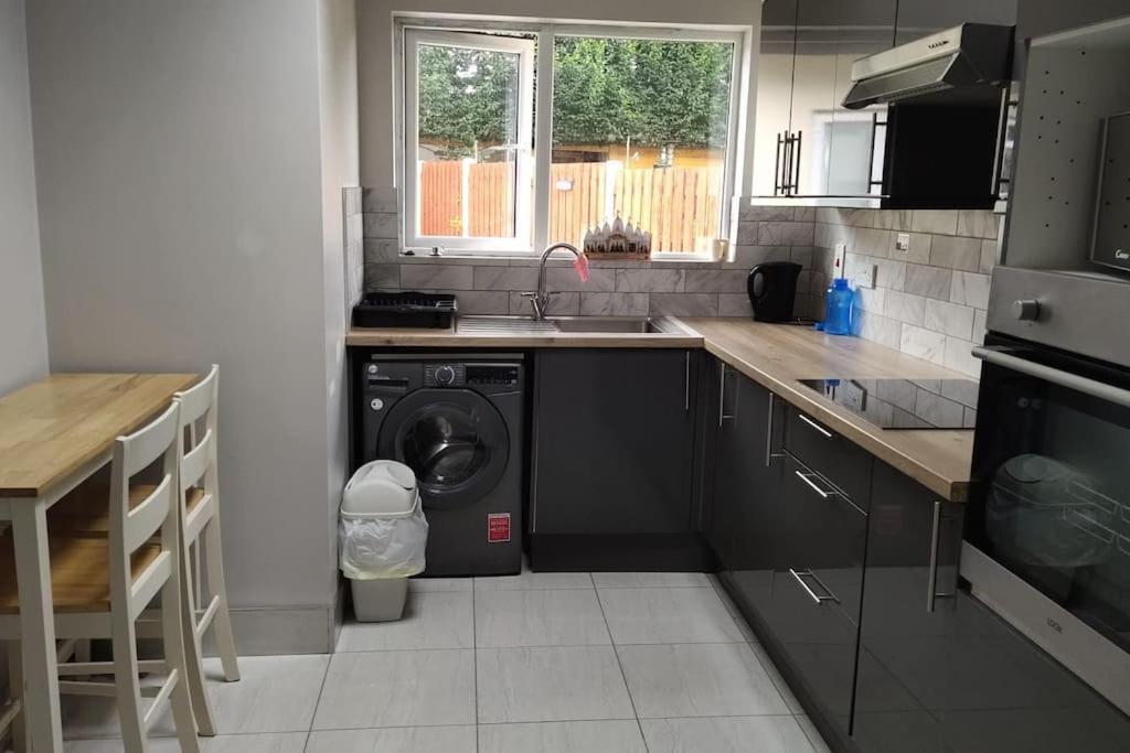 Studio With Private Kitchen Dublin Ngoại thất bức ảnh